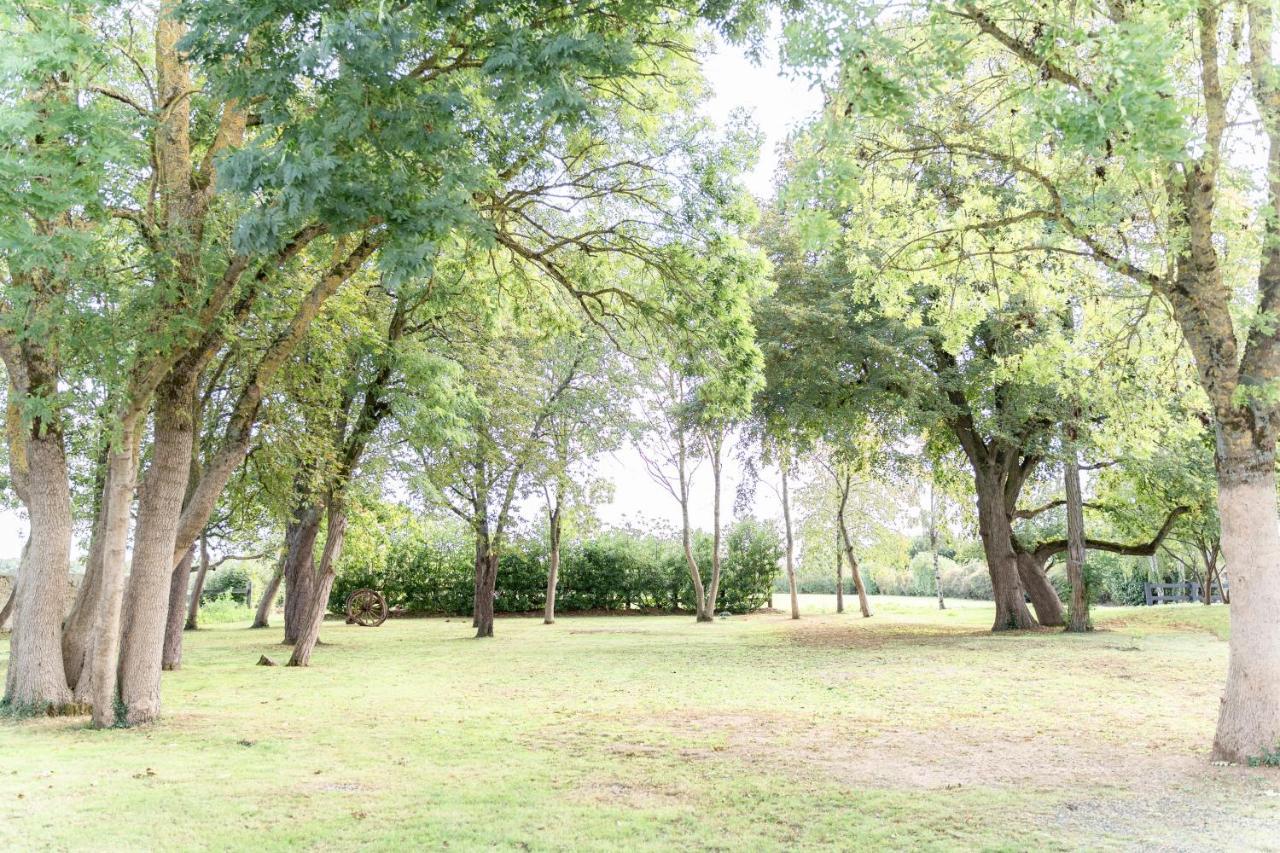 Authentic By Balladins - Domaine Malar Guillerval ภายนอก รูปภาพ